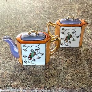 VTG Pair of Lusterware Teapots